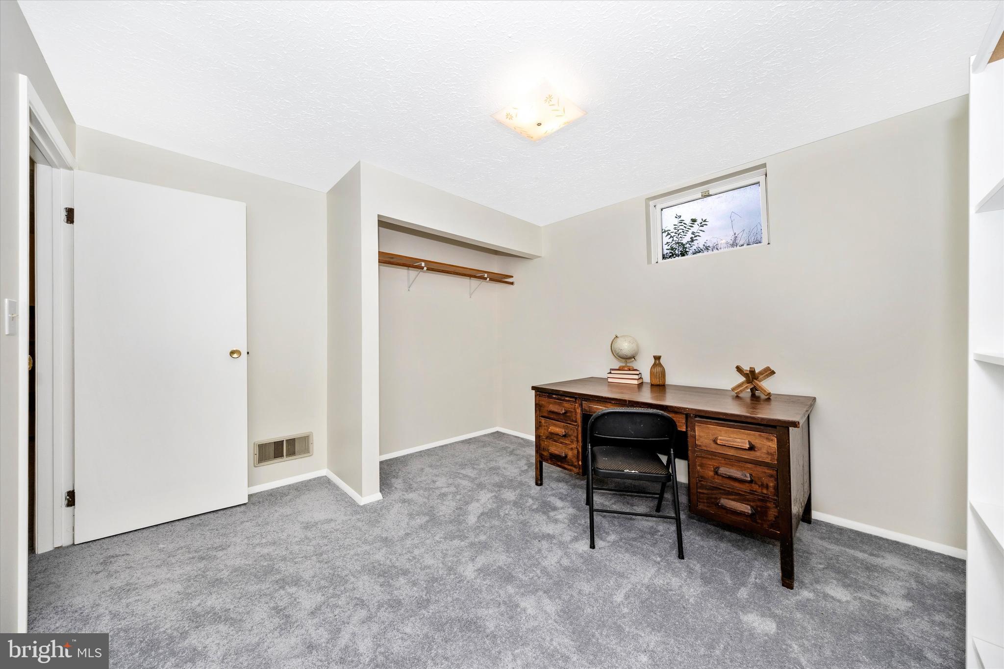 DUBLIN MANOR - Residential