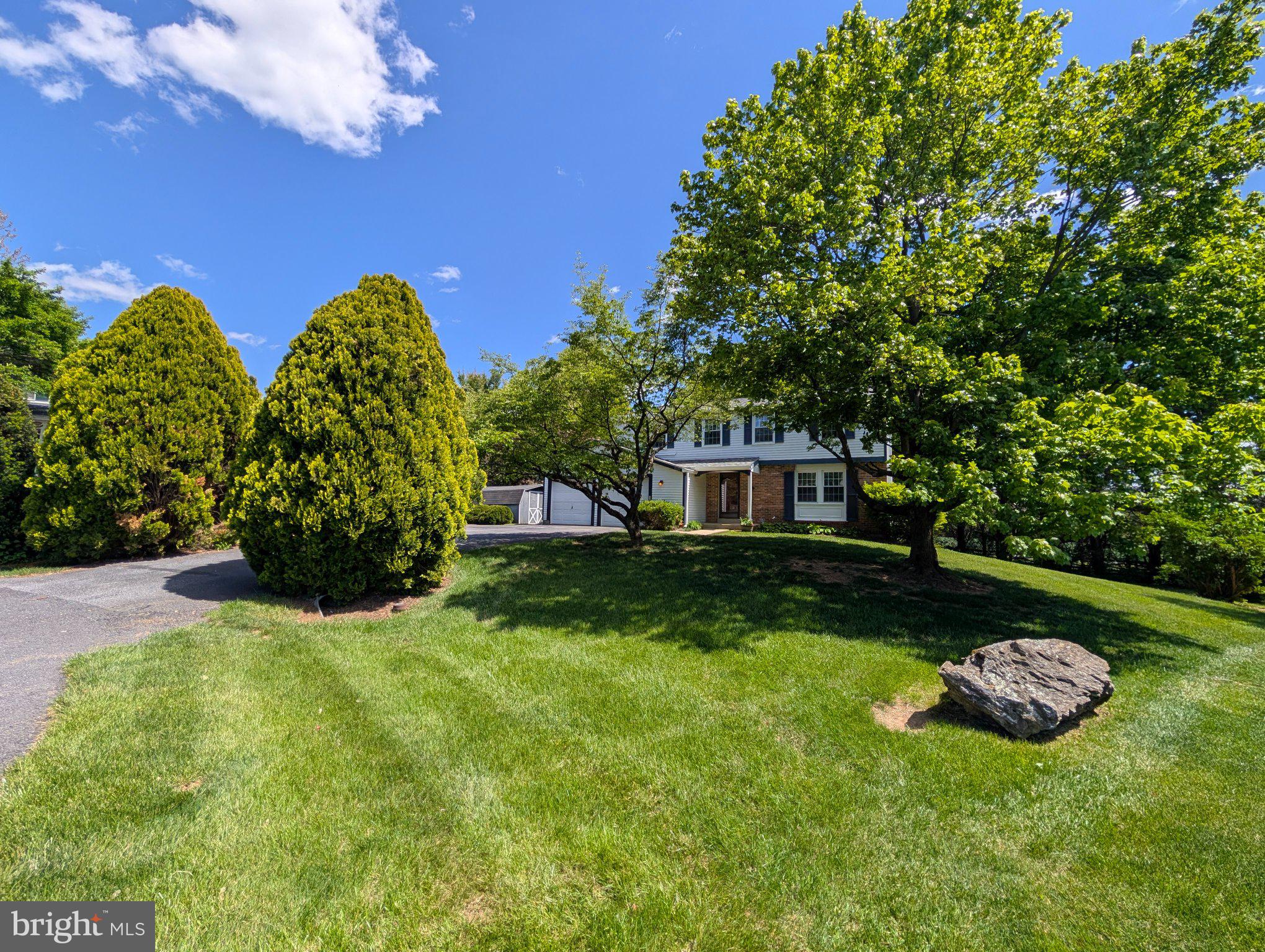 8211 REVEILLE COURT