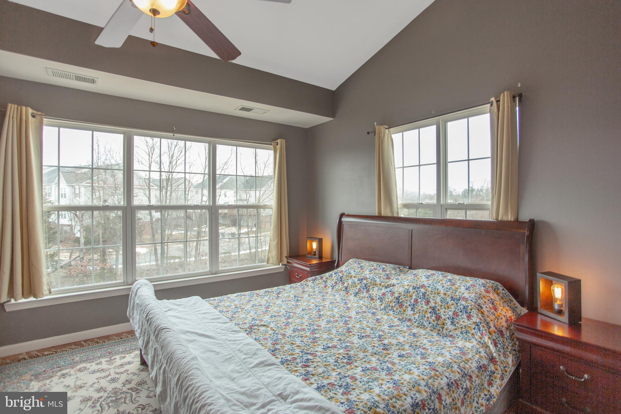 BELMONT LAND BAY - Residential