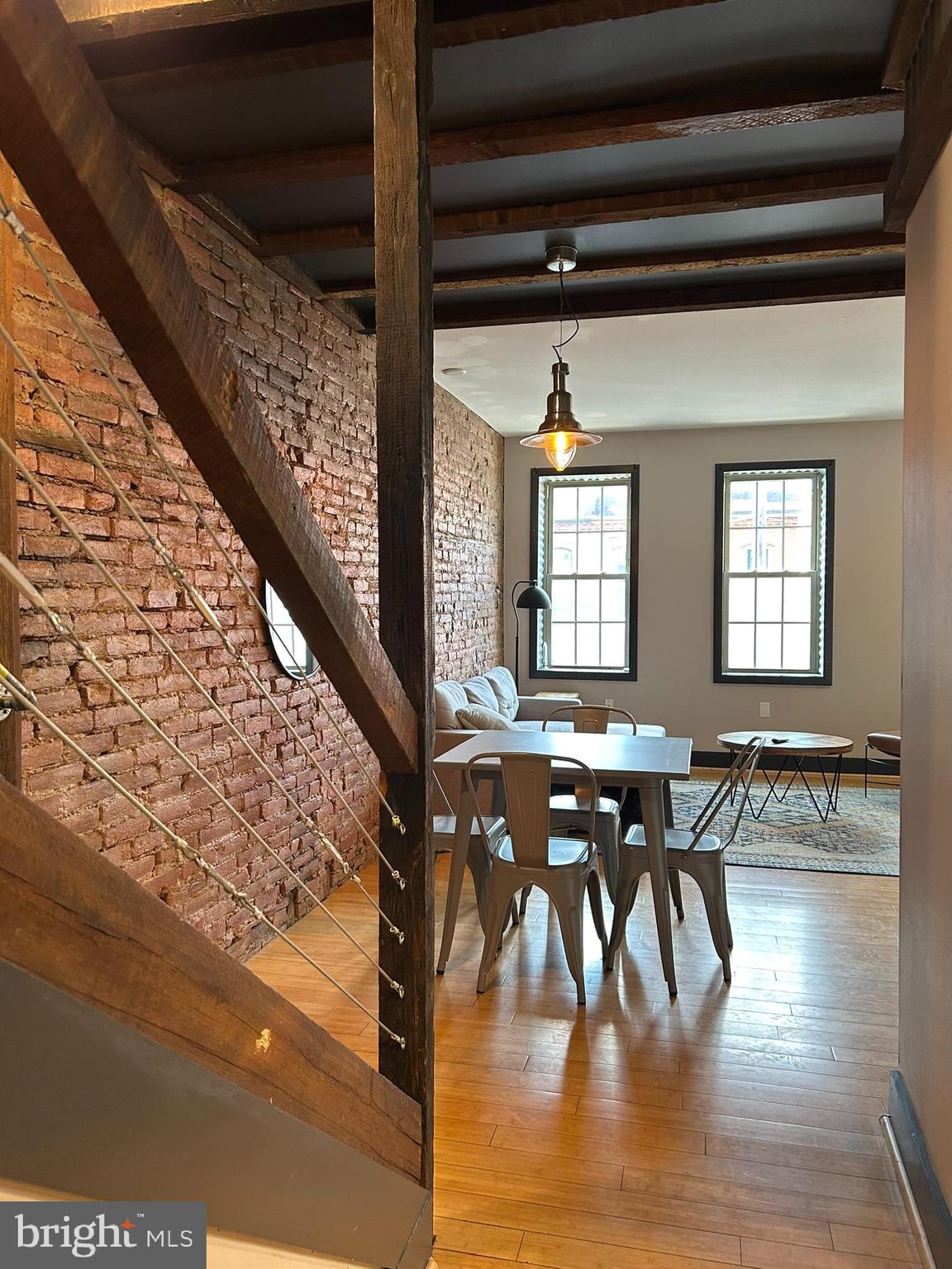 225 E KING STREET 2