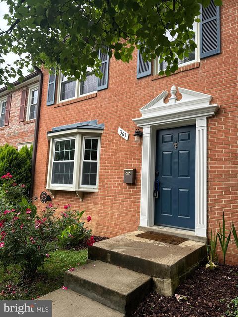 Photo of 361 Gundry Drive, FALLS CHURCH, VA 22046 (MLS # VAFA2003956)