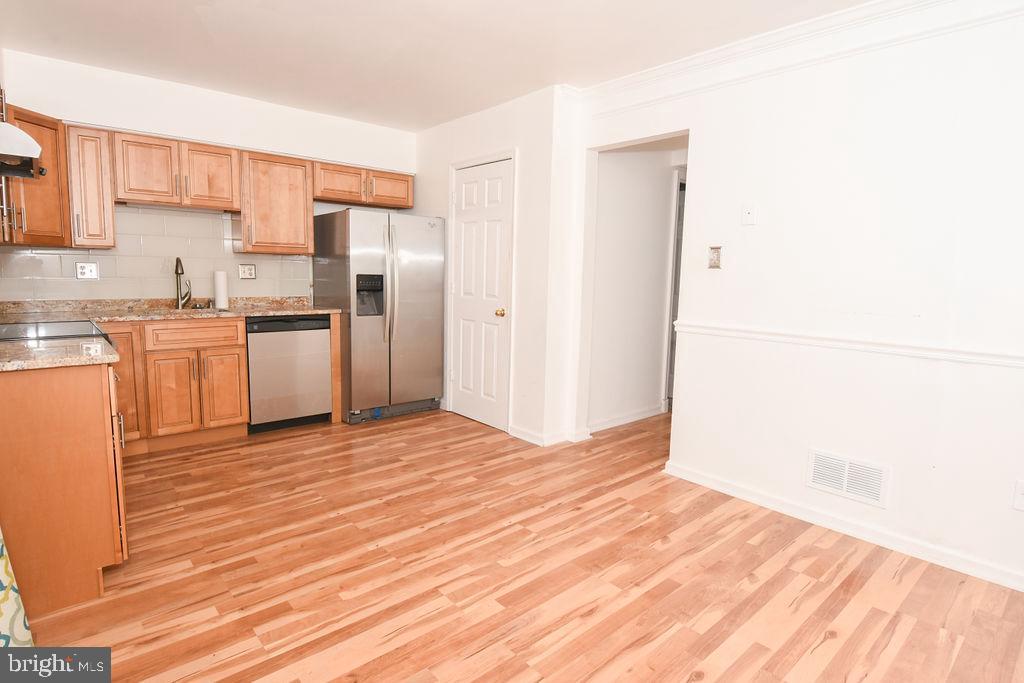 OAK MANOR TWN HSE CONDO - Residential