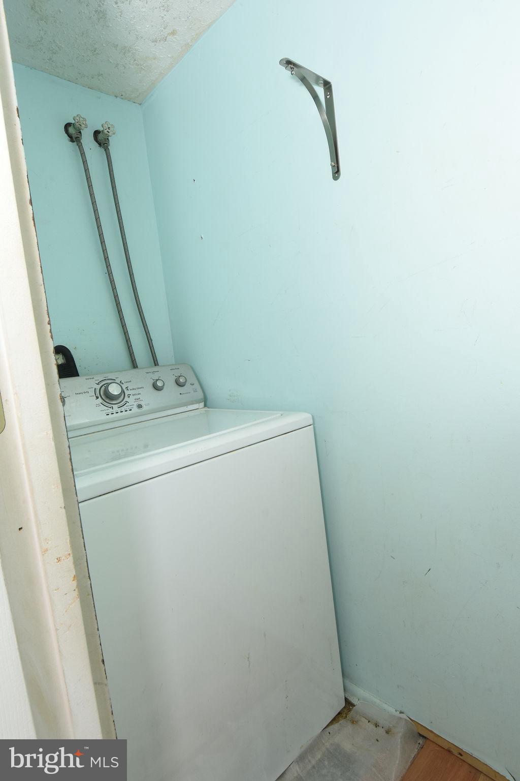 OAK MANOR TWN HSE CONDO - Residential