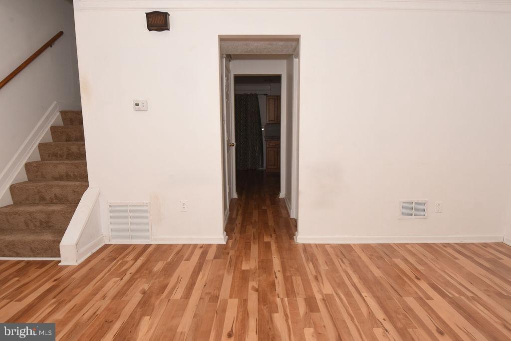 OAK MANOR TWN HSE CONDO - Residential