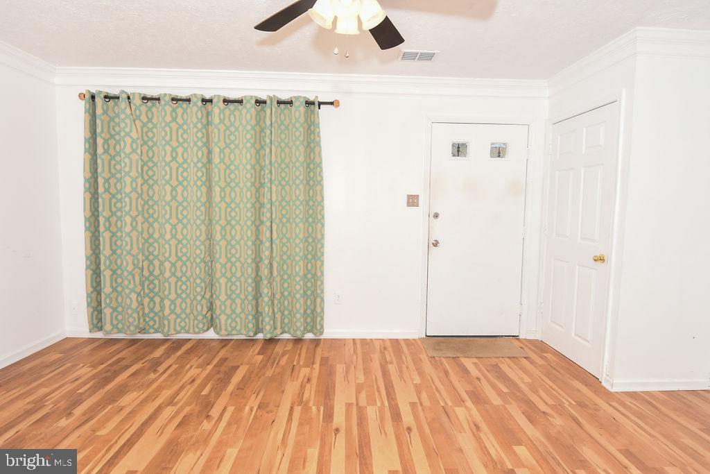 OAK MANOR TWN HSE CONDO - Residential