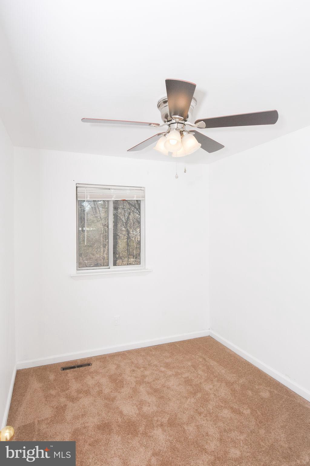 OAK MANOR TWN HSE CONDO - Residential