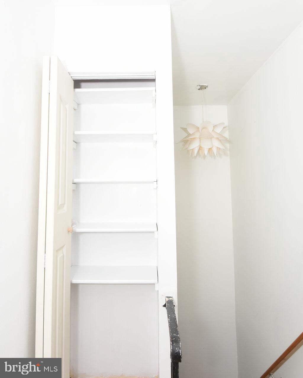 OAK MANOR TWN HSE CONDO - Residential