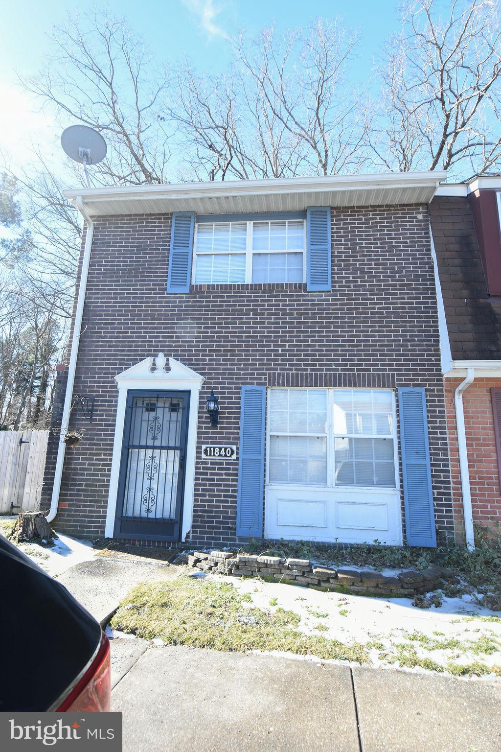 OAK MANOR TWN HSE CONDO - Residential