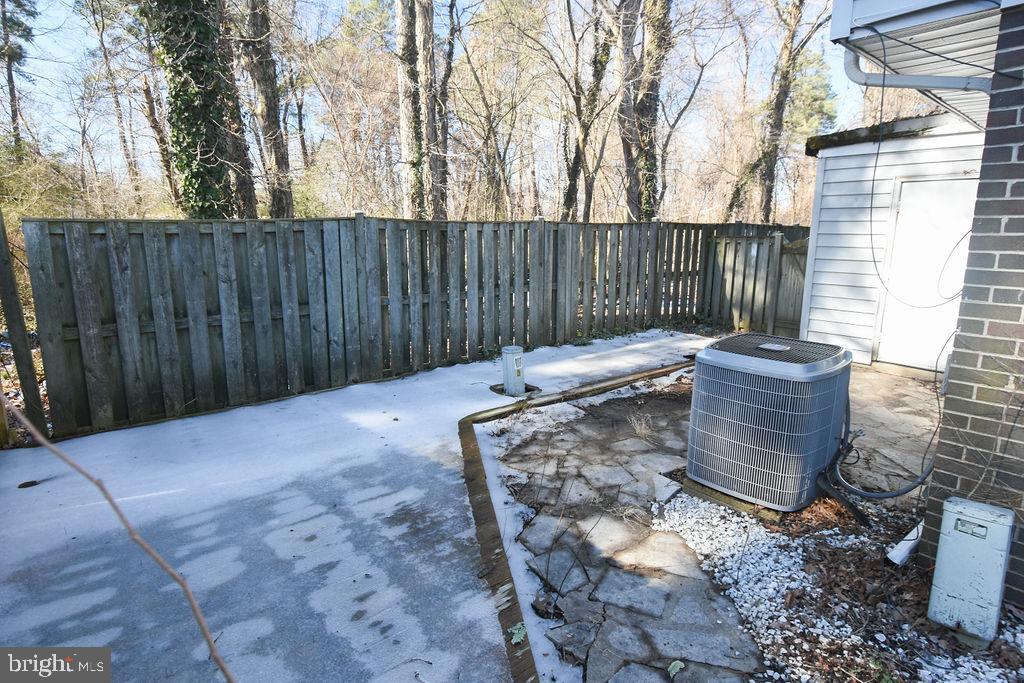 OAK MANOR TWN HSE CONDO - Residential