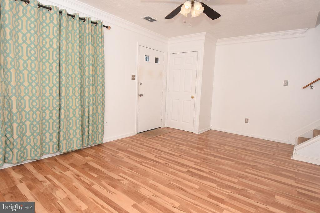 OAK MANOR TWN HSE CONDO - Residential