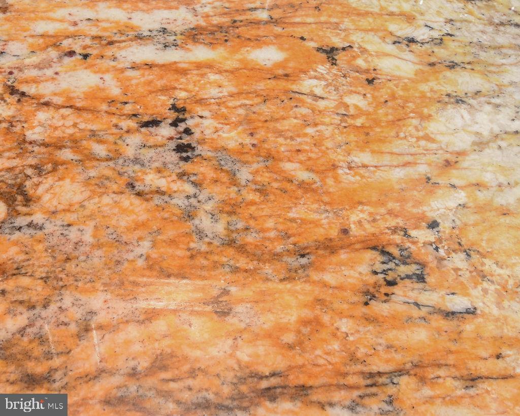 OAK MANOR TWN HSE CONDO - Residential