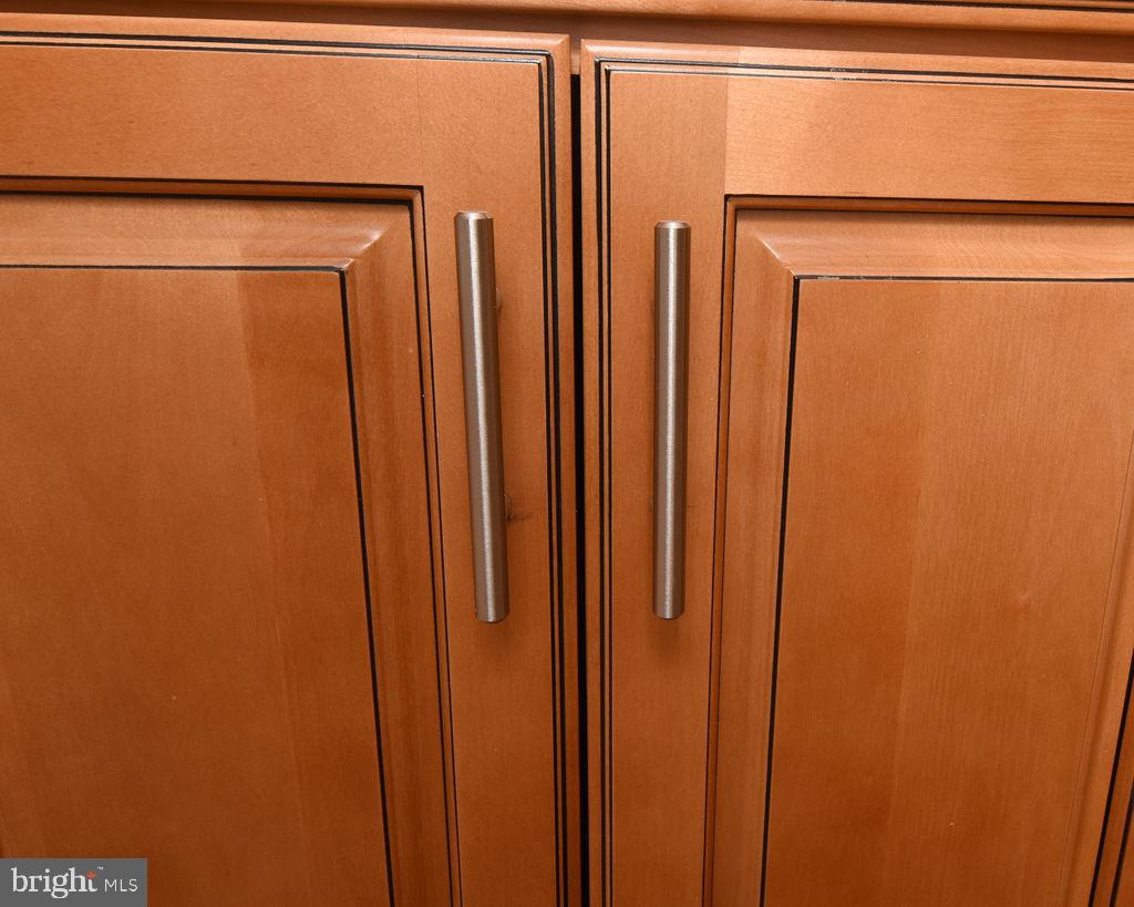 OAK MANOR TWN HSE CONDO - Residential