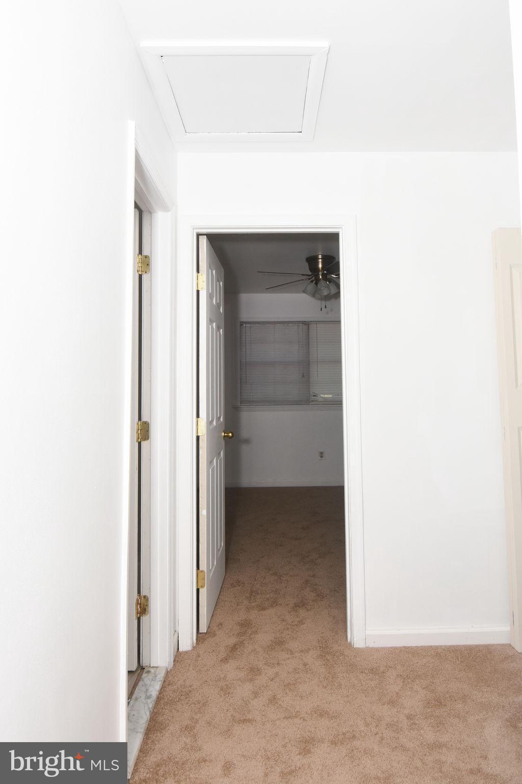 OAK MANOR TWN HSE CONDO - Residential