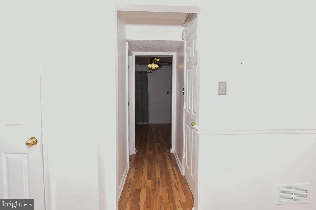 OAK MANOR TWN HSE CONDO - Residential