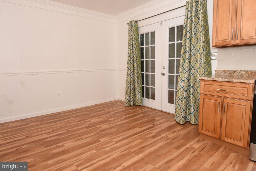 OAK MANOR TWN HSE CONDO - Residential