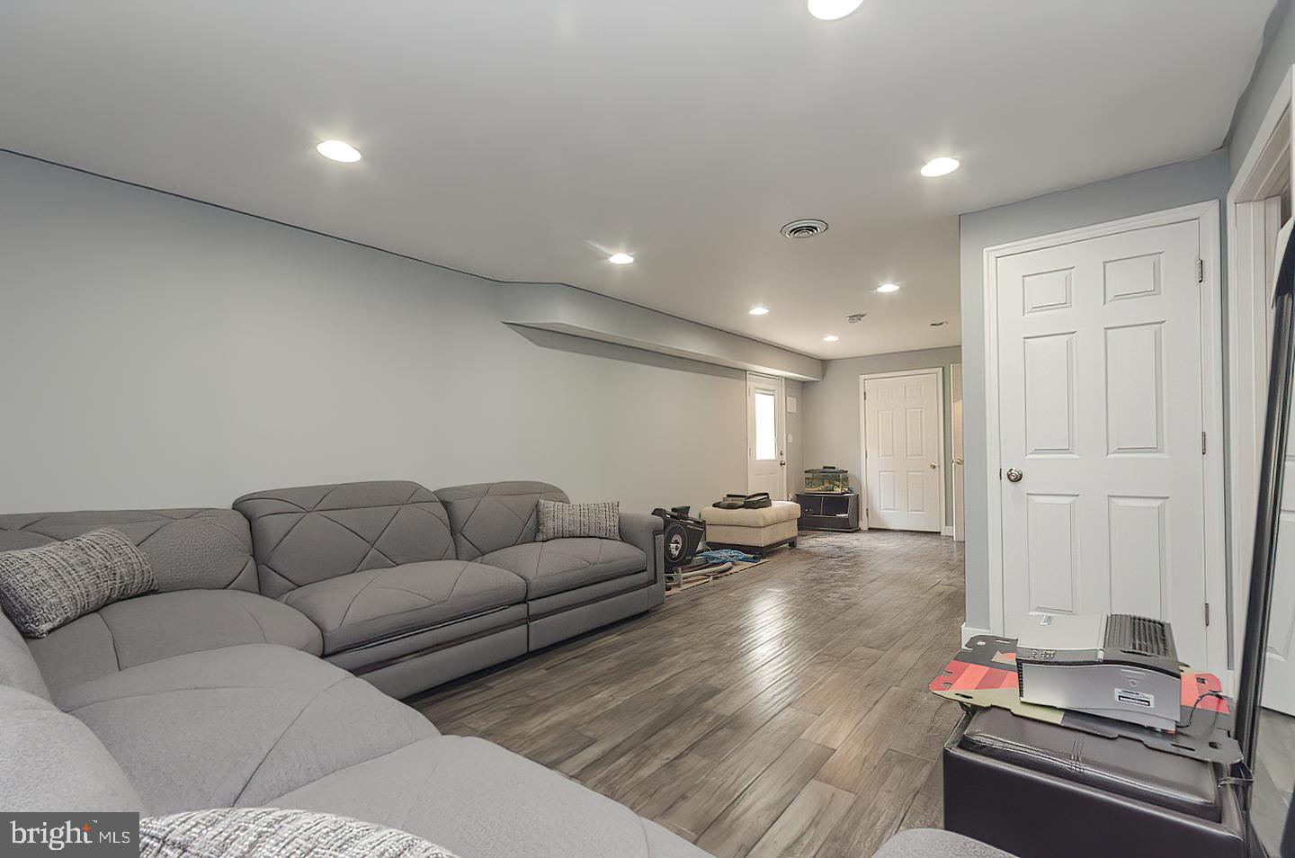 SHANNONDALE - Residential