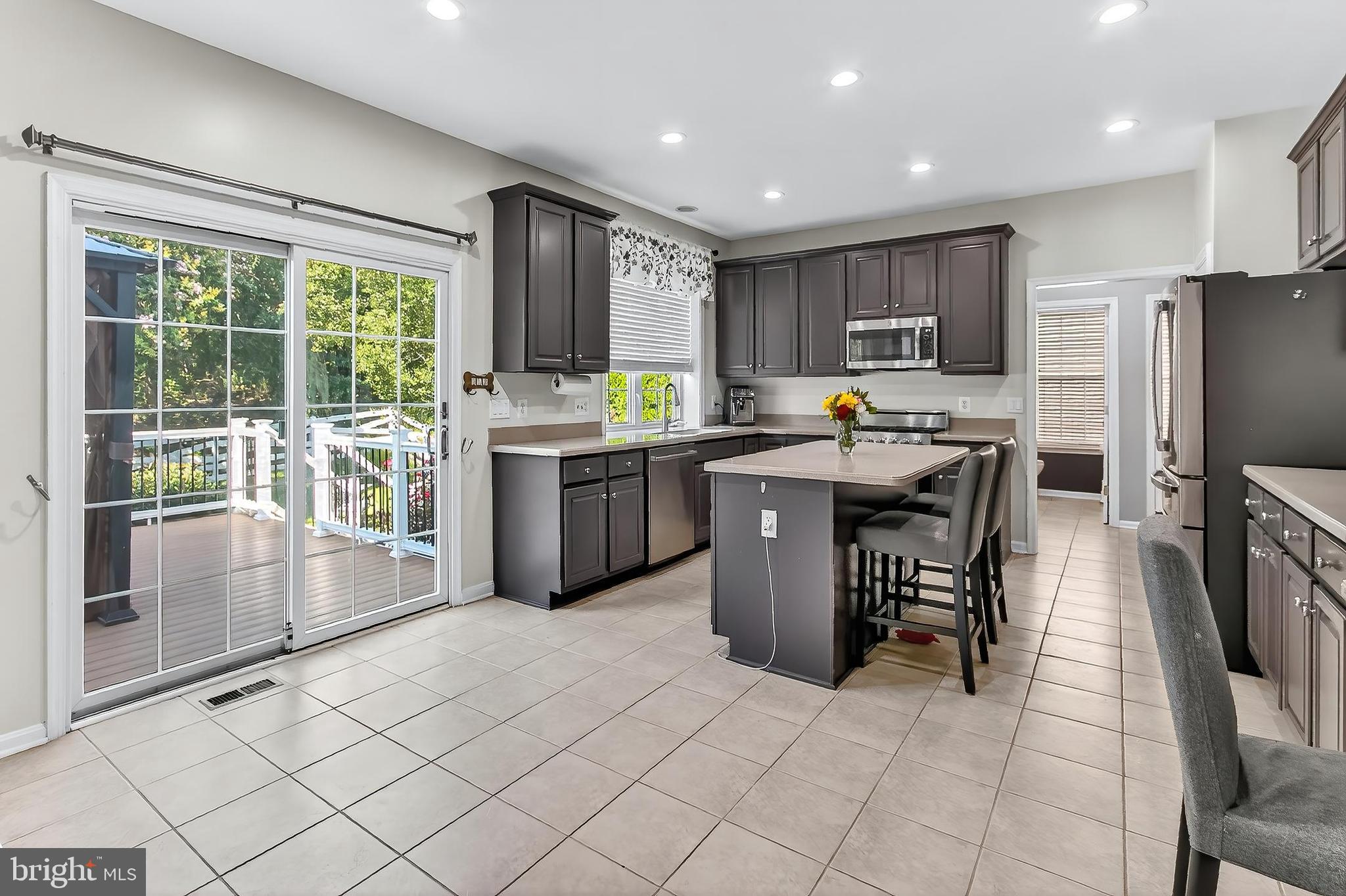 LAUREL HILL - Residential