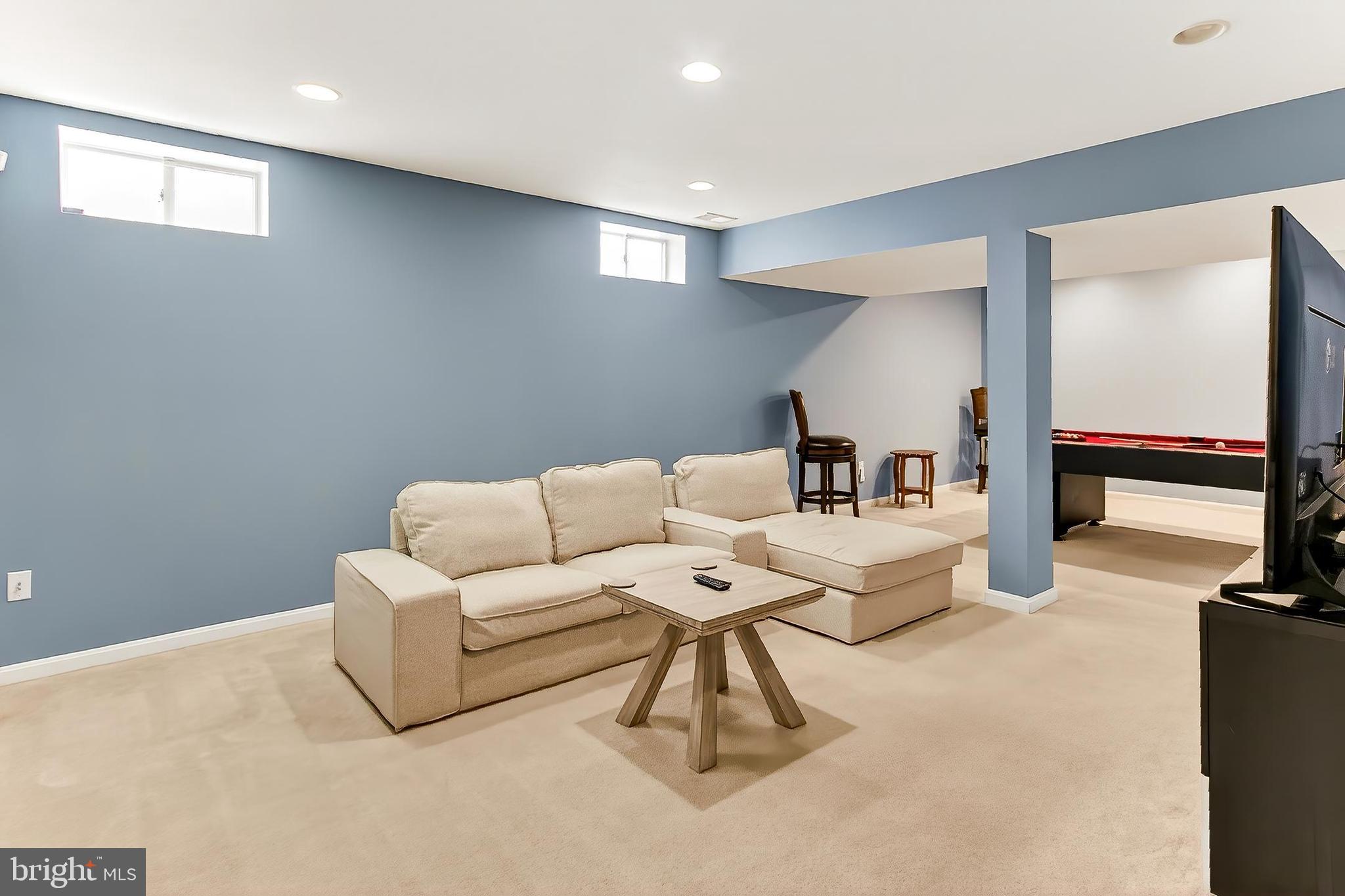 LAUREL HILL - Residential