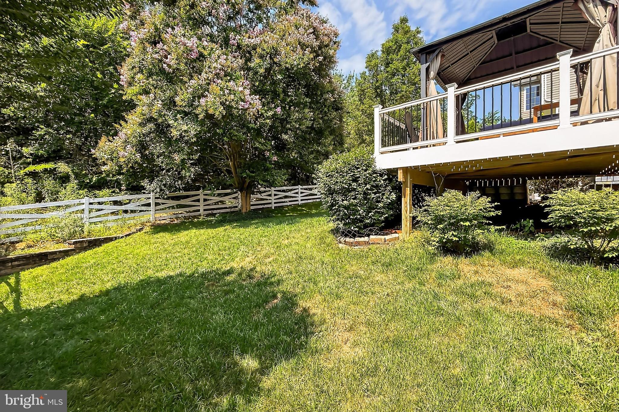 LAUREL HILL - Residential