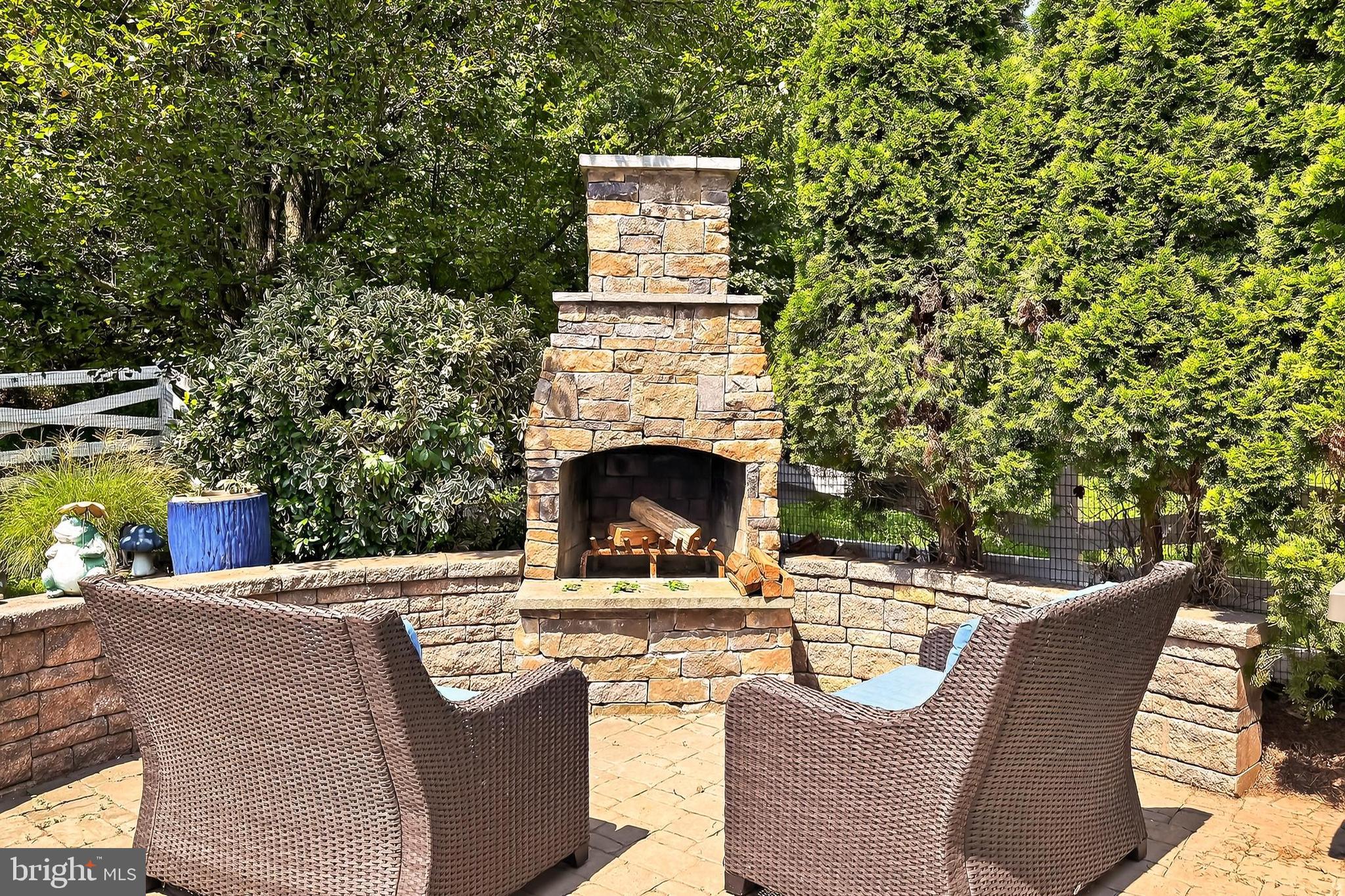 LAUREL HILL - Residential