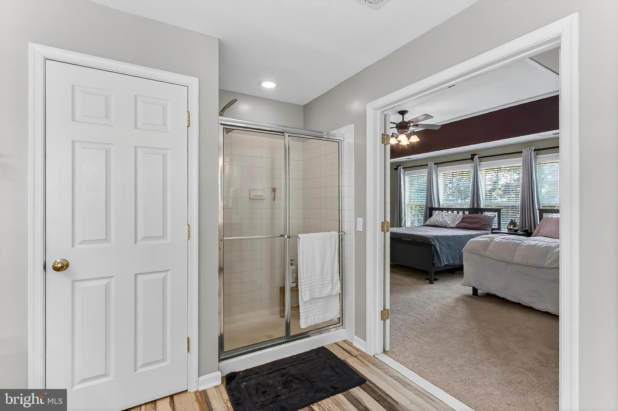 LAUREL HILL - Residential