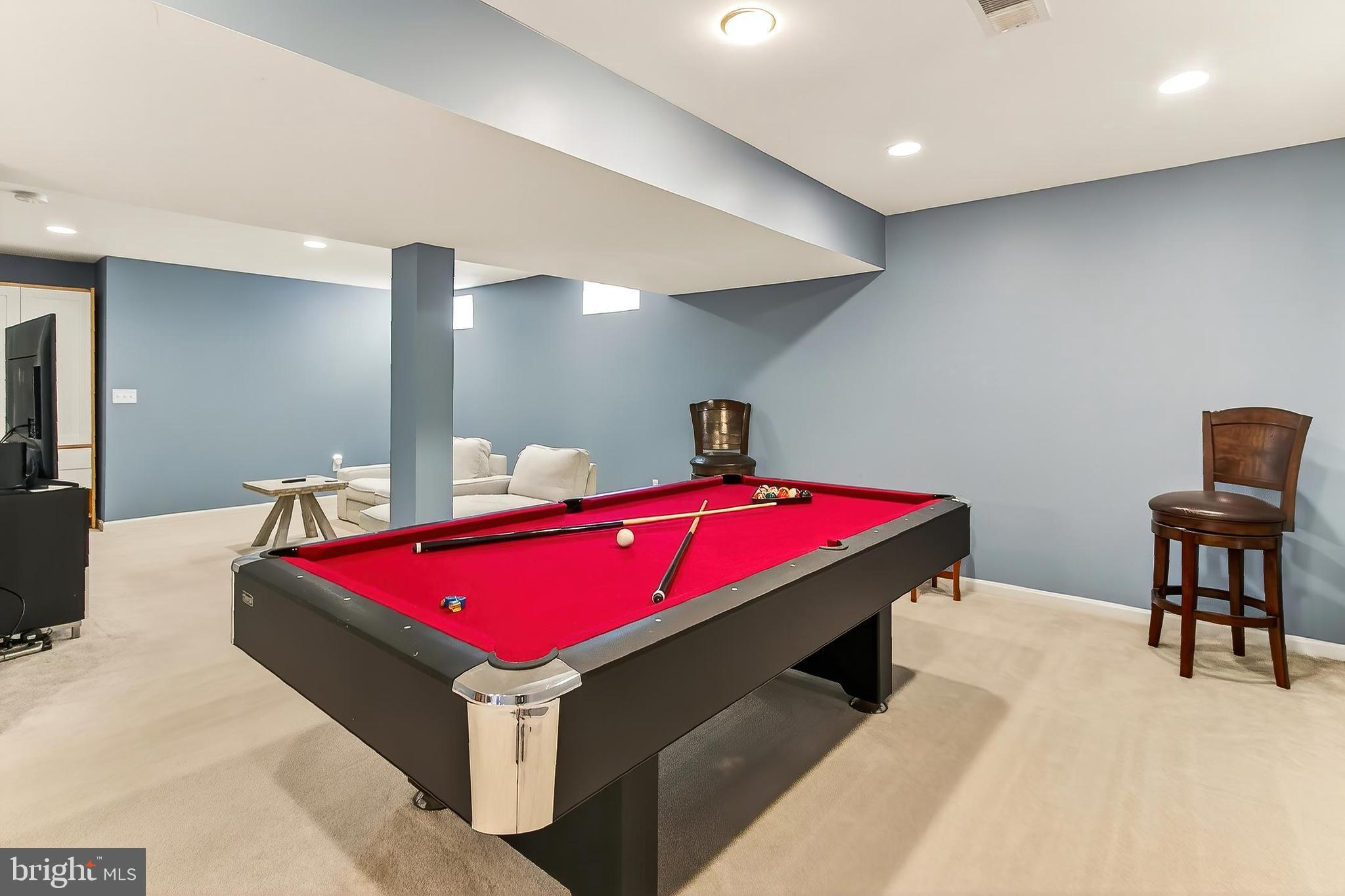 LAUREL HILL - Residential