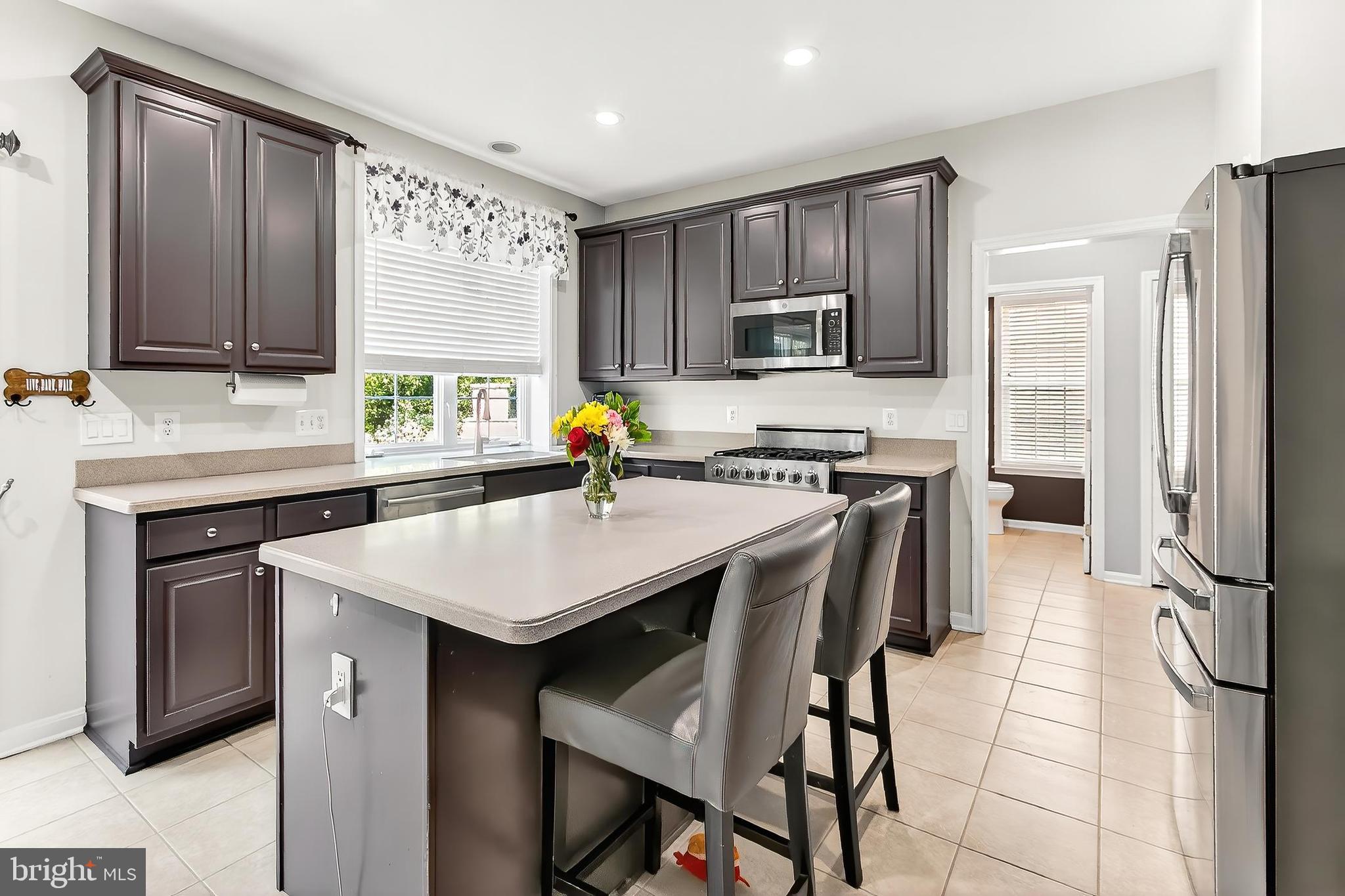 LAUREL HILL - Residential