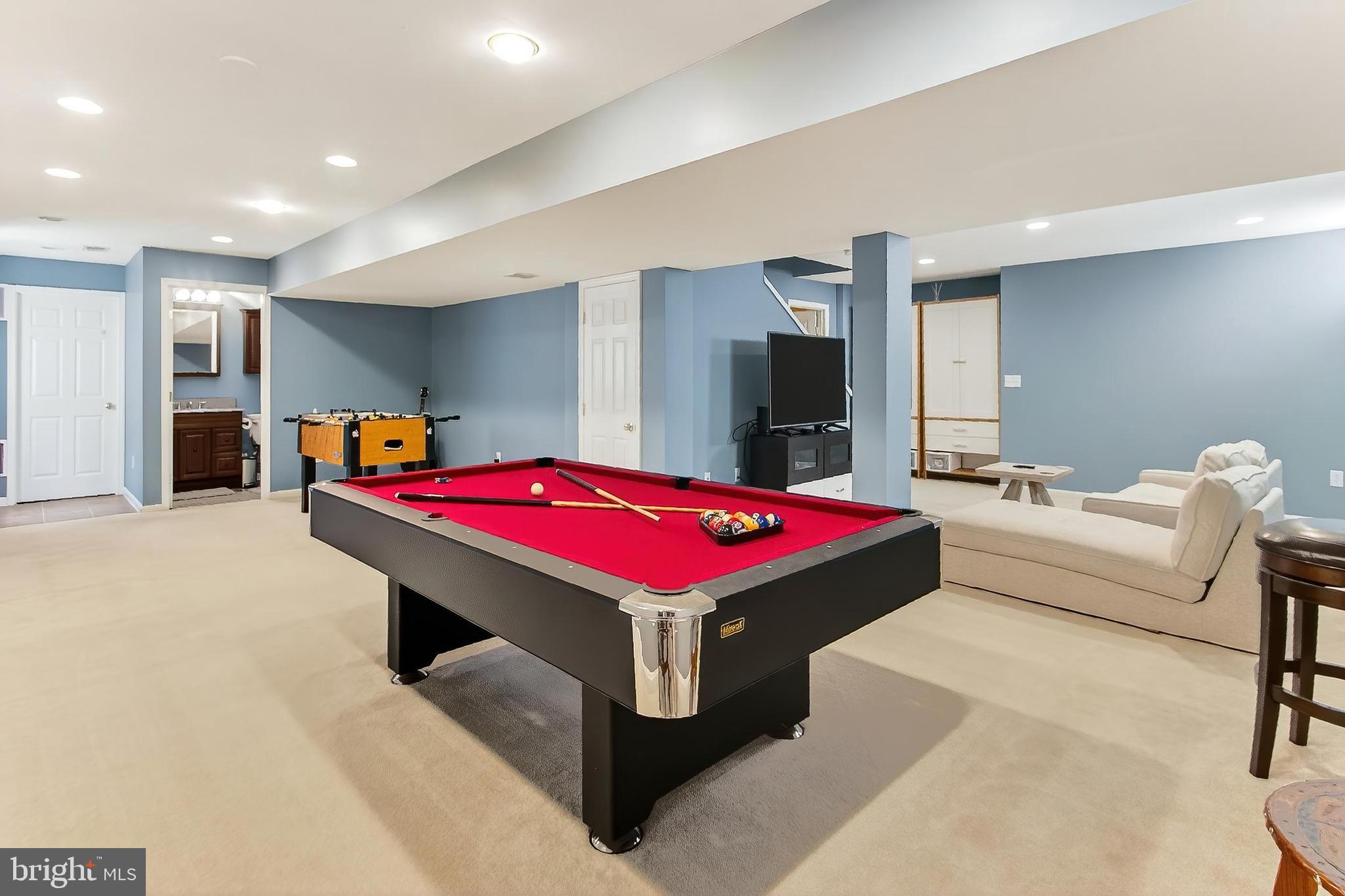 LAUREL HILL - Residential