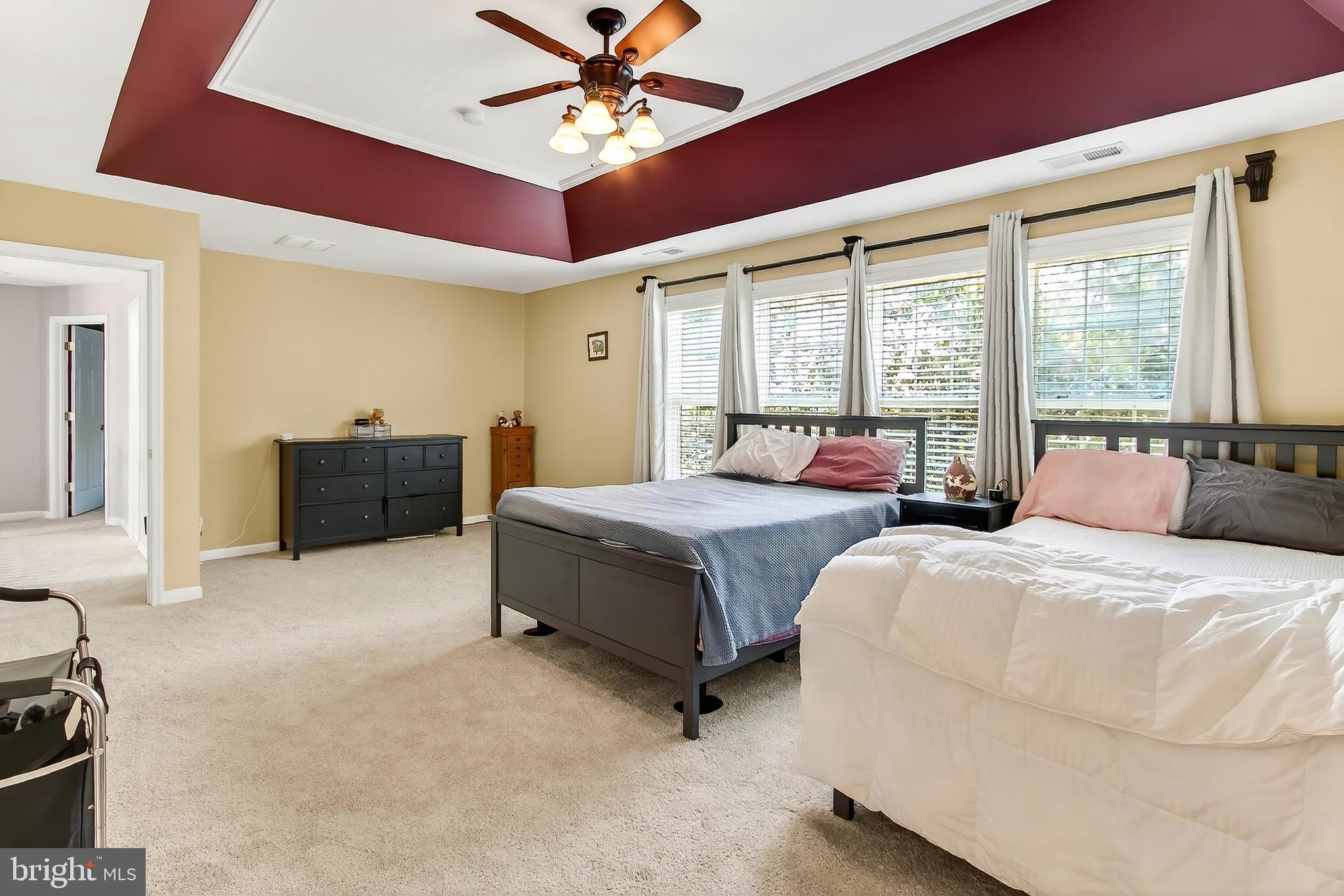 LAUREL HILL - Residential