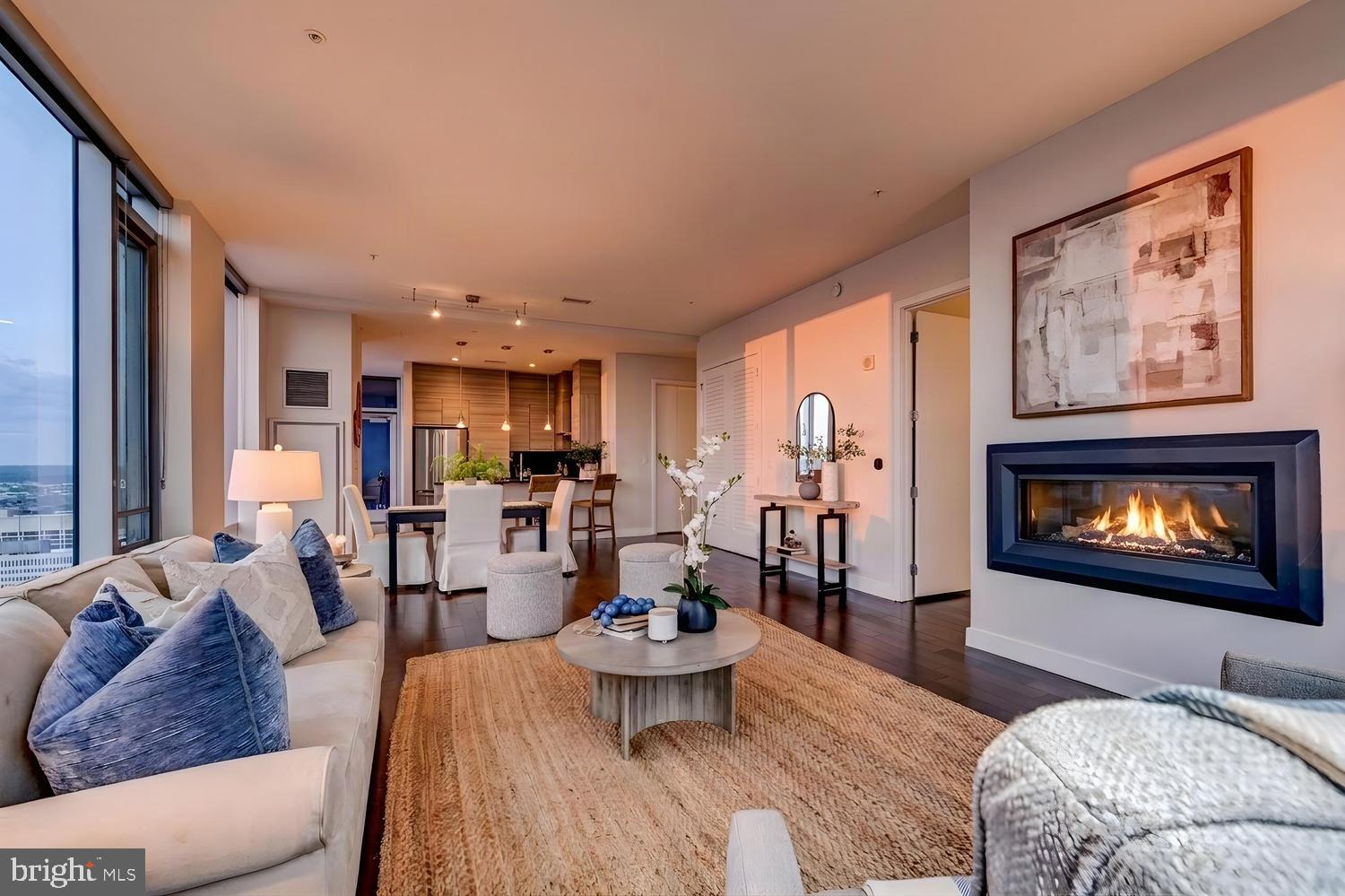 414 LIGHT STREET 4304