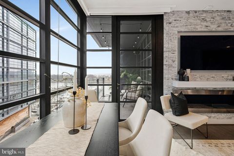 45 SUTTON SQUARE SW 605 WASHINGTON DC 20024