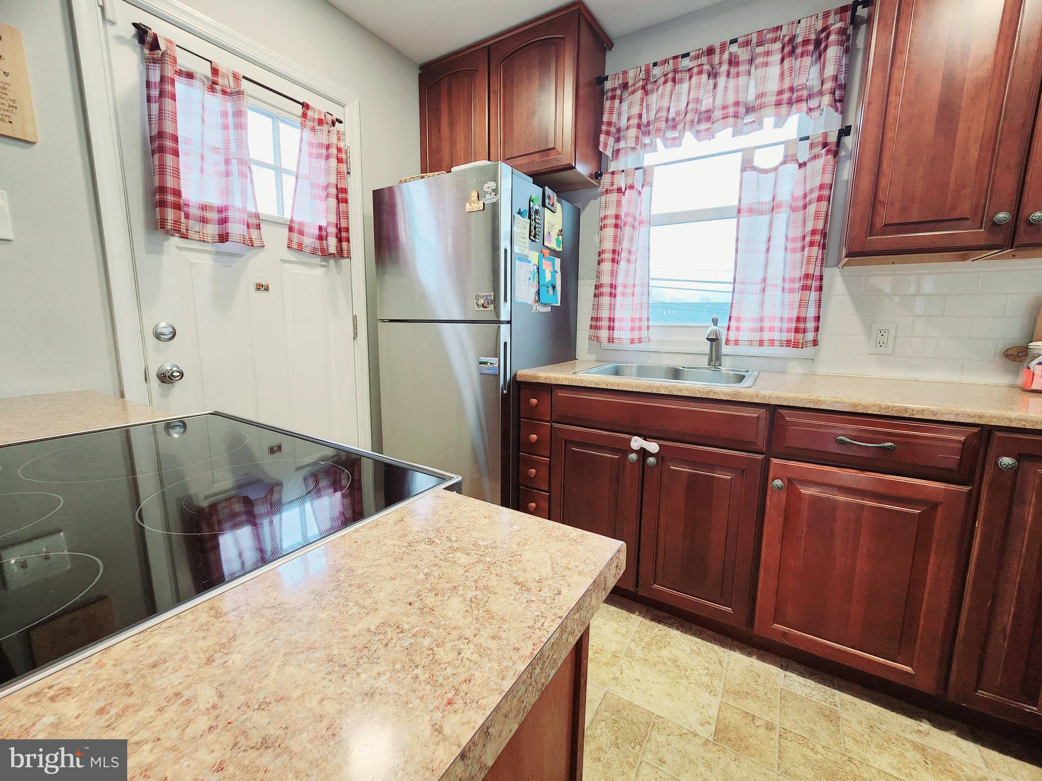 BLACK HORSE - Residential