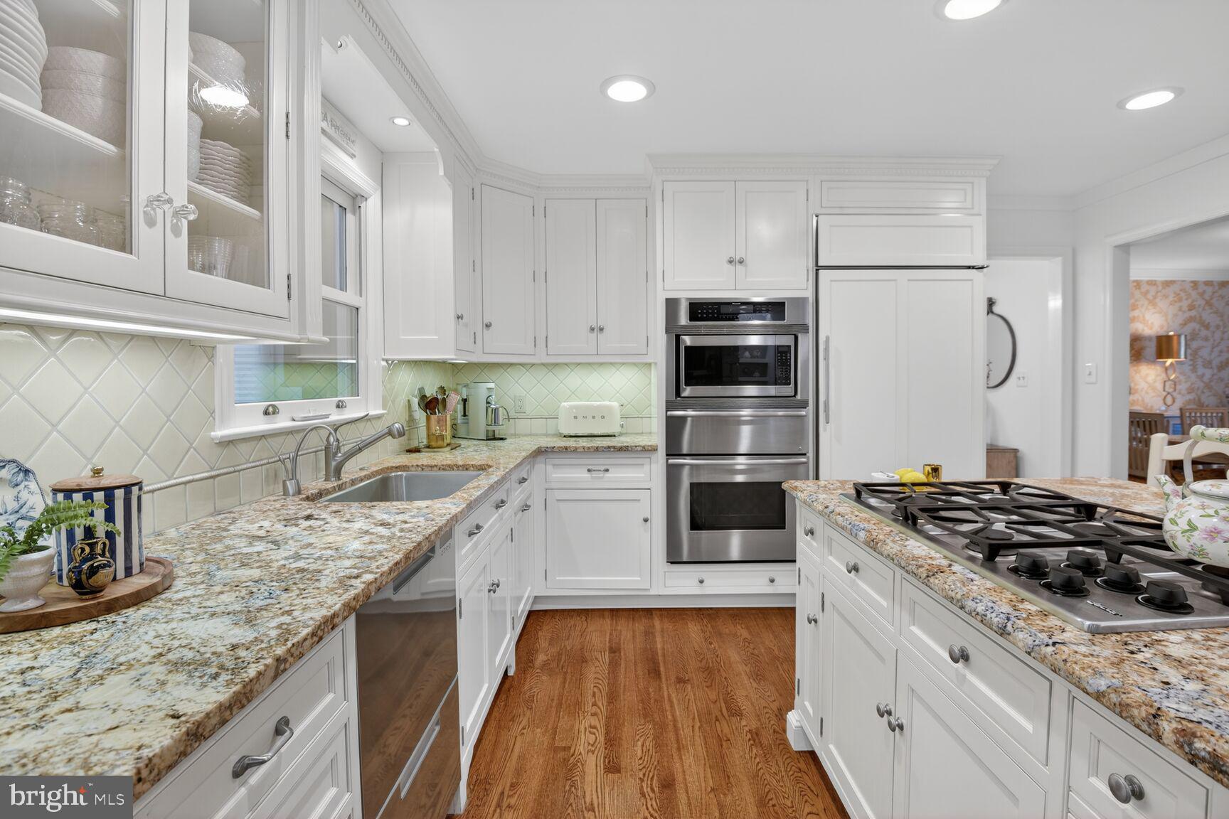 KENSINGTON PARK - Residential