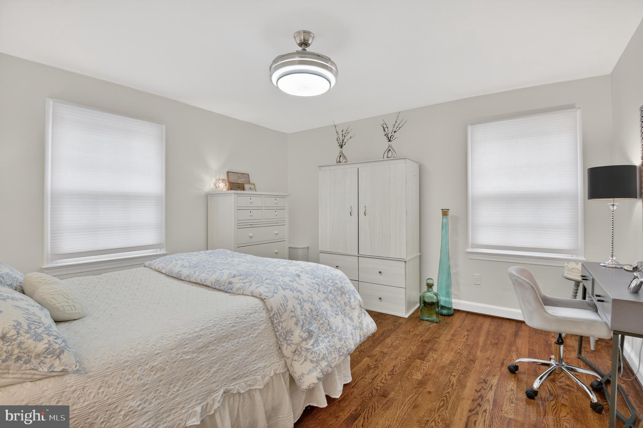 KENSINGTON PARK - Residential