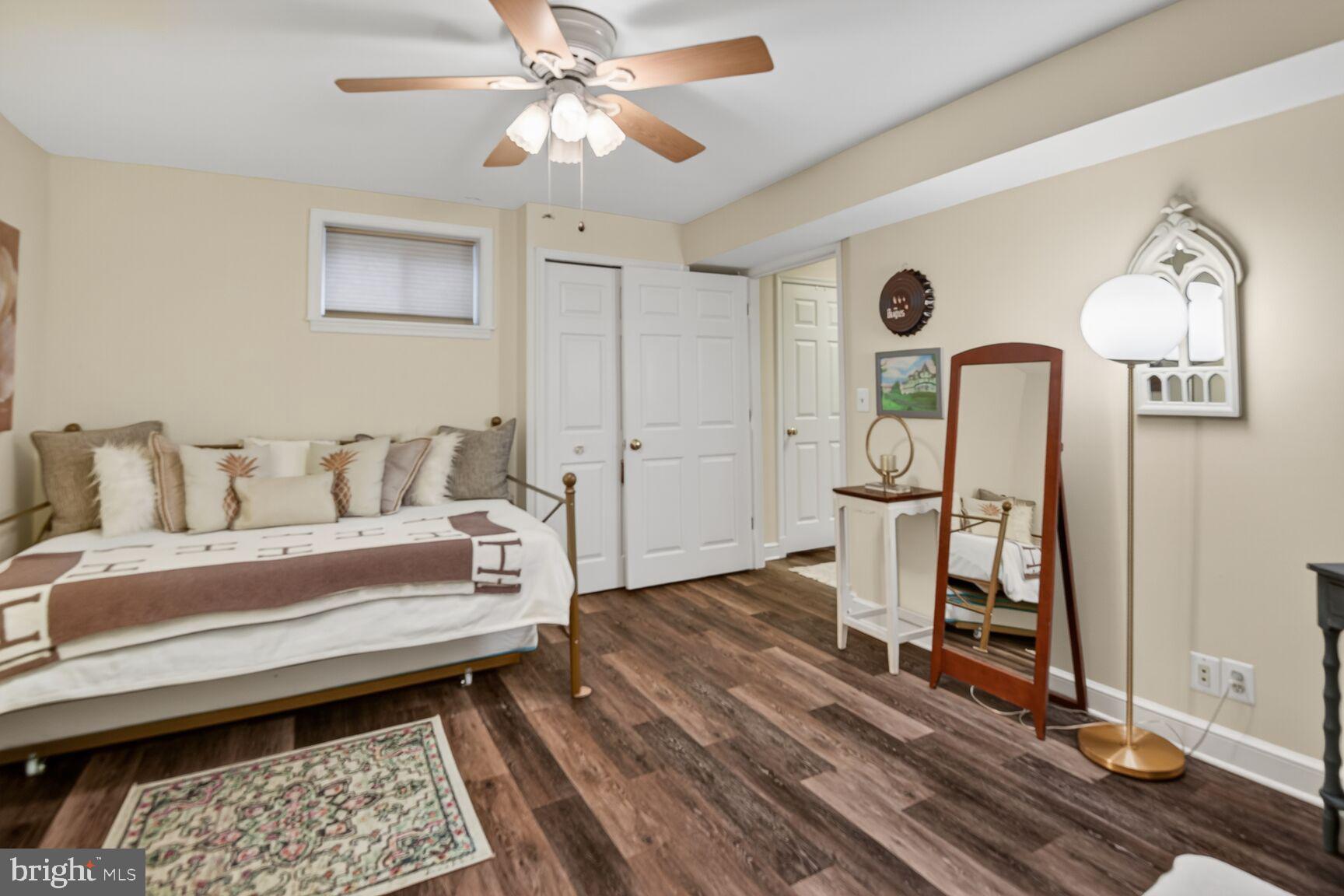 KENSINGTON PARK - Residential