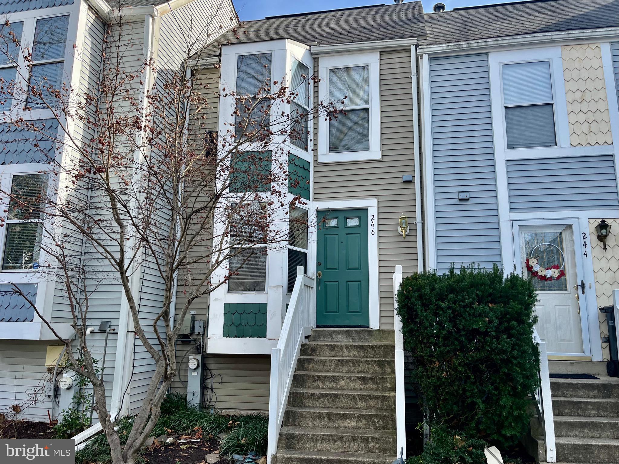 RUSSETT - Residential