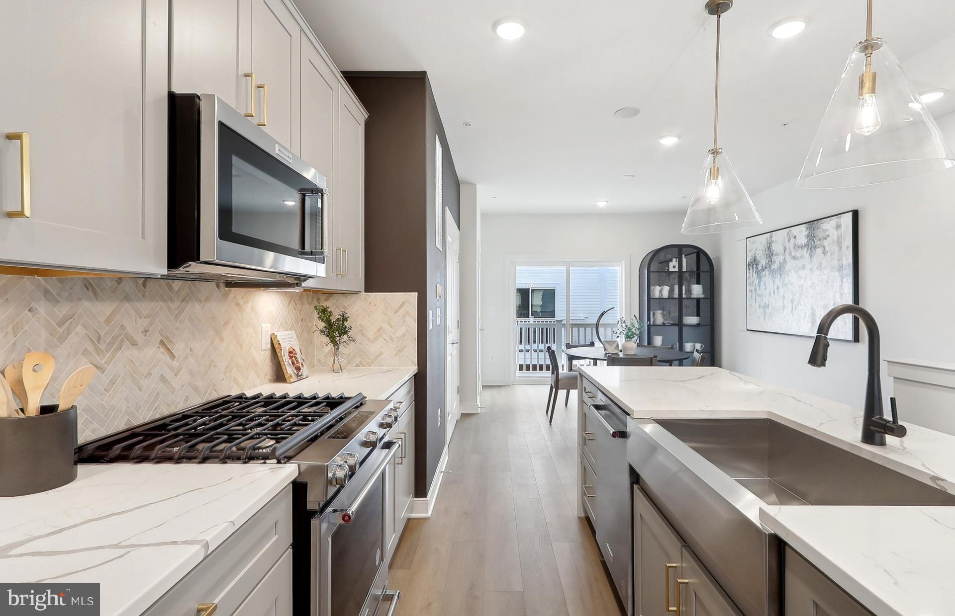 FARMSTEAD DISTRICT - Residential