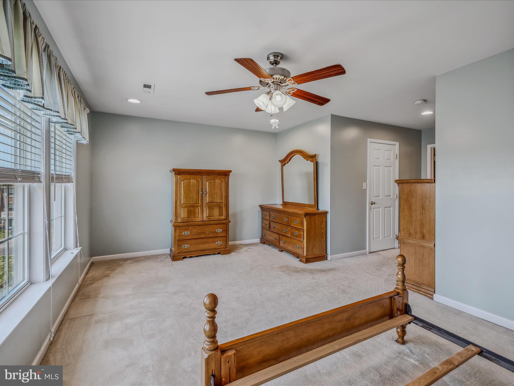 MANOR PARK - Residential