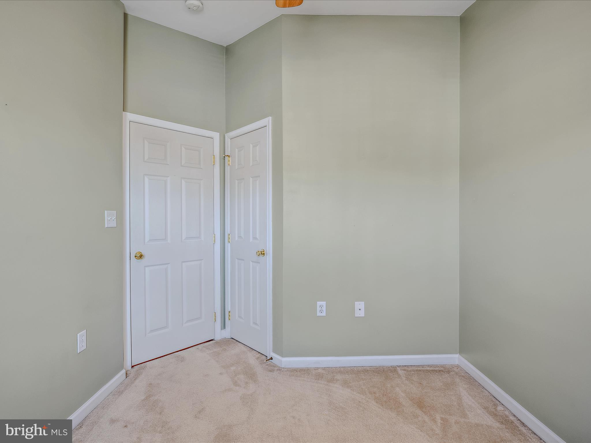 MANOR PARK - Residential