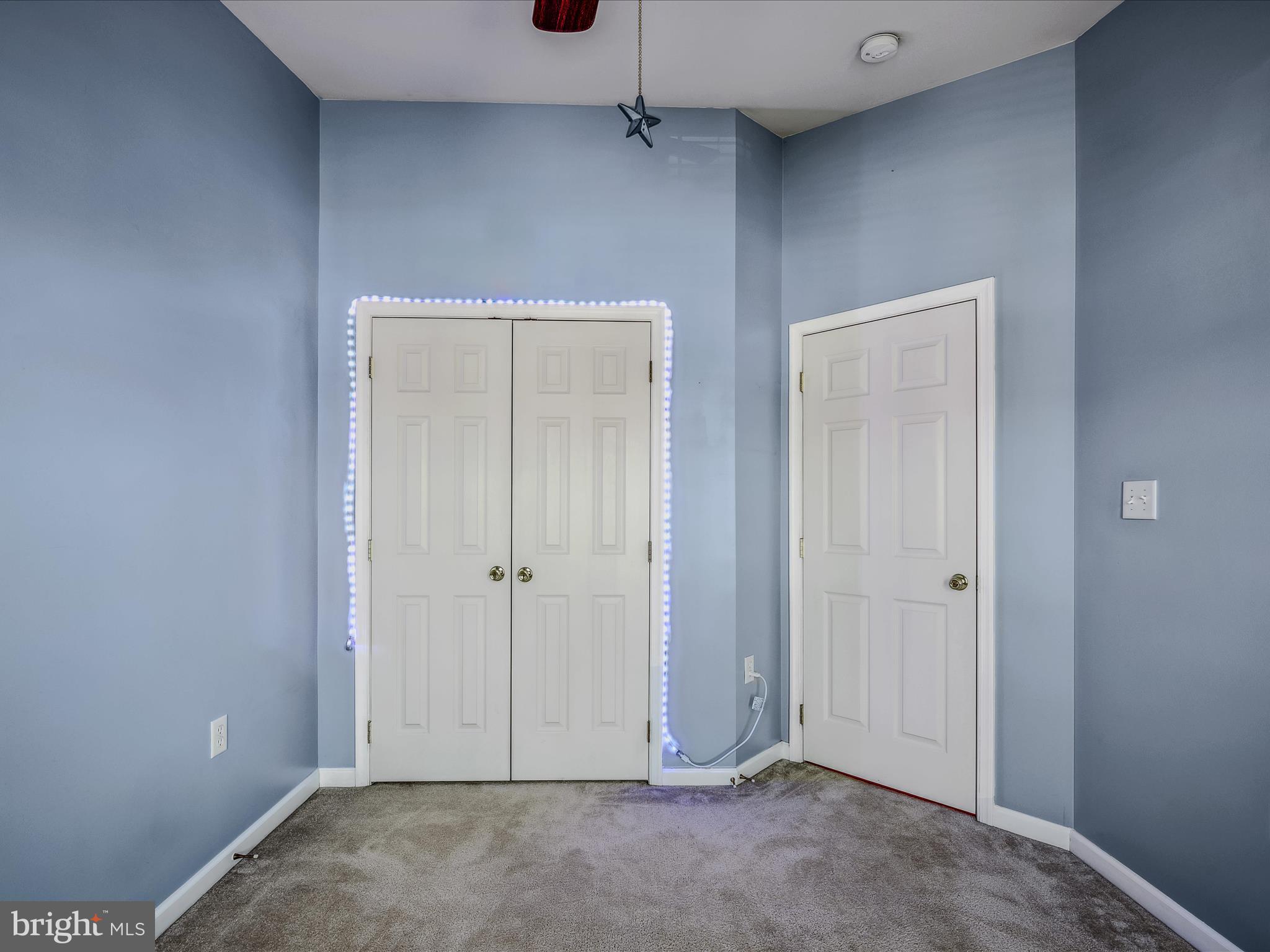 MANOR PARK - Residential