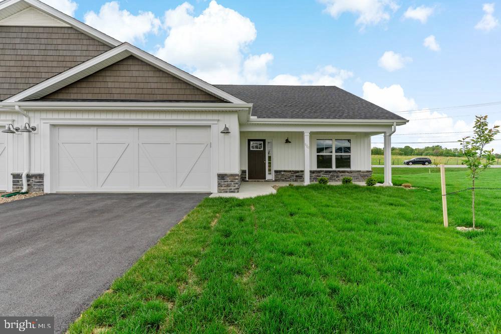 CARDINAL POINTE - Residential