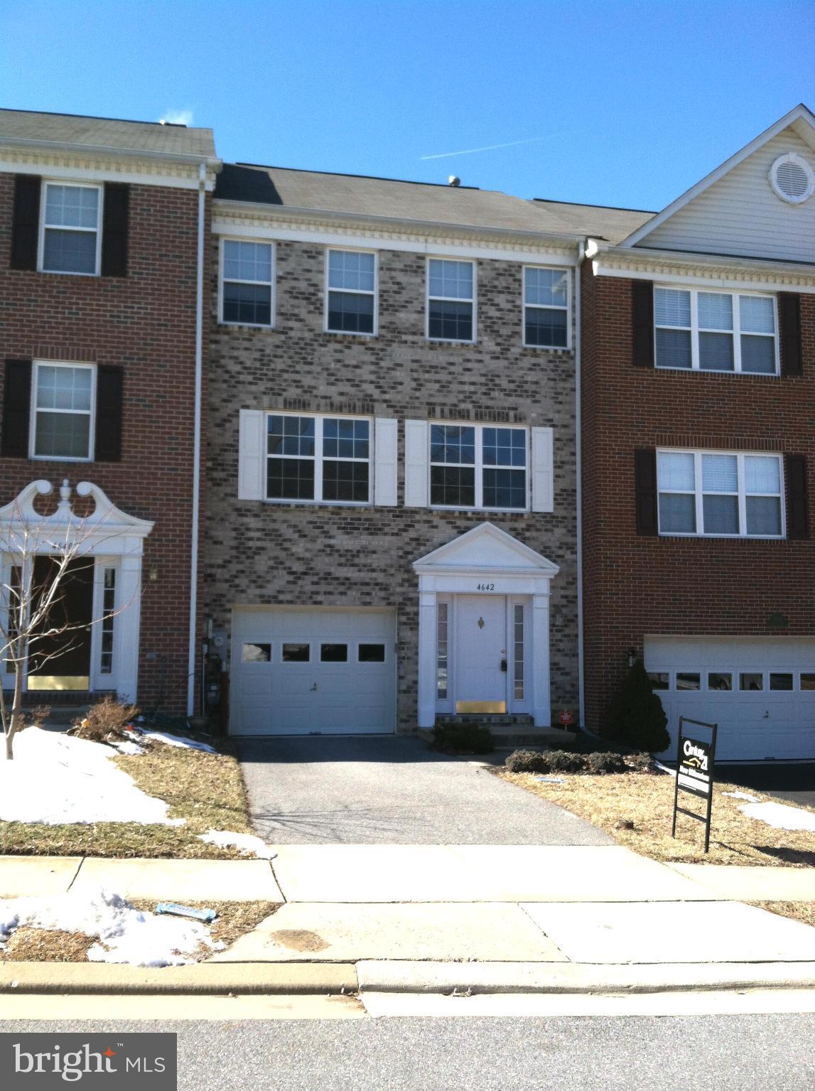 LYONS GATE - Residential