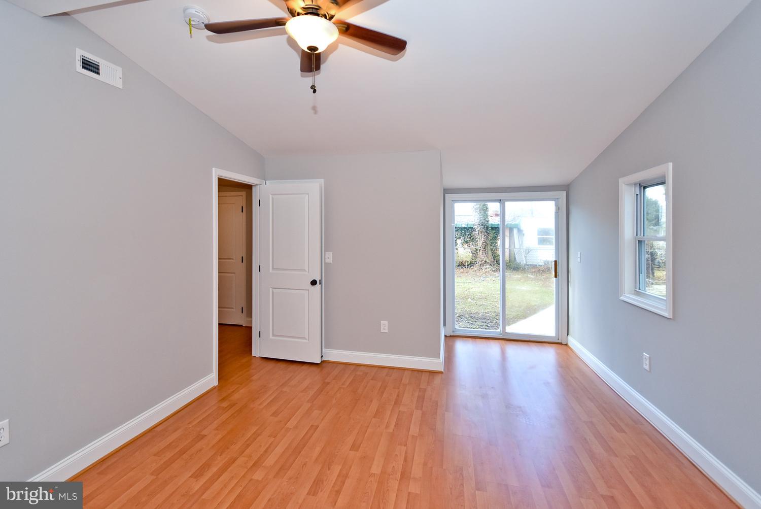 LE VELLE HILLS - Residential