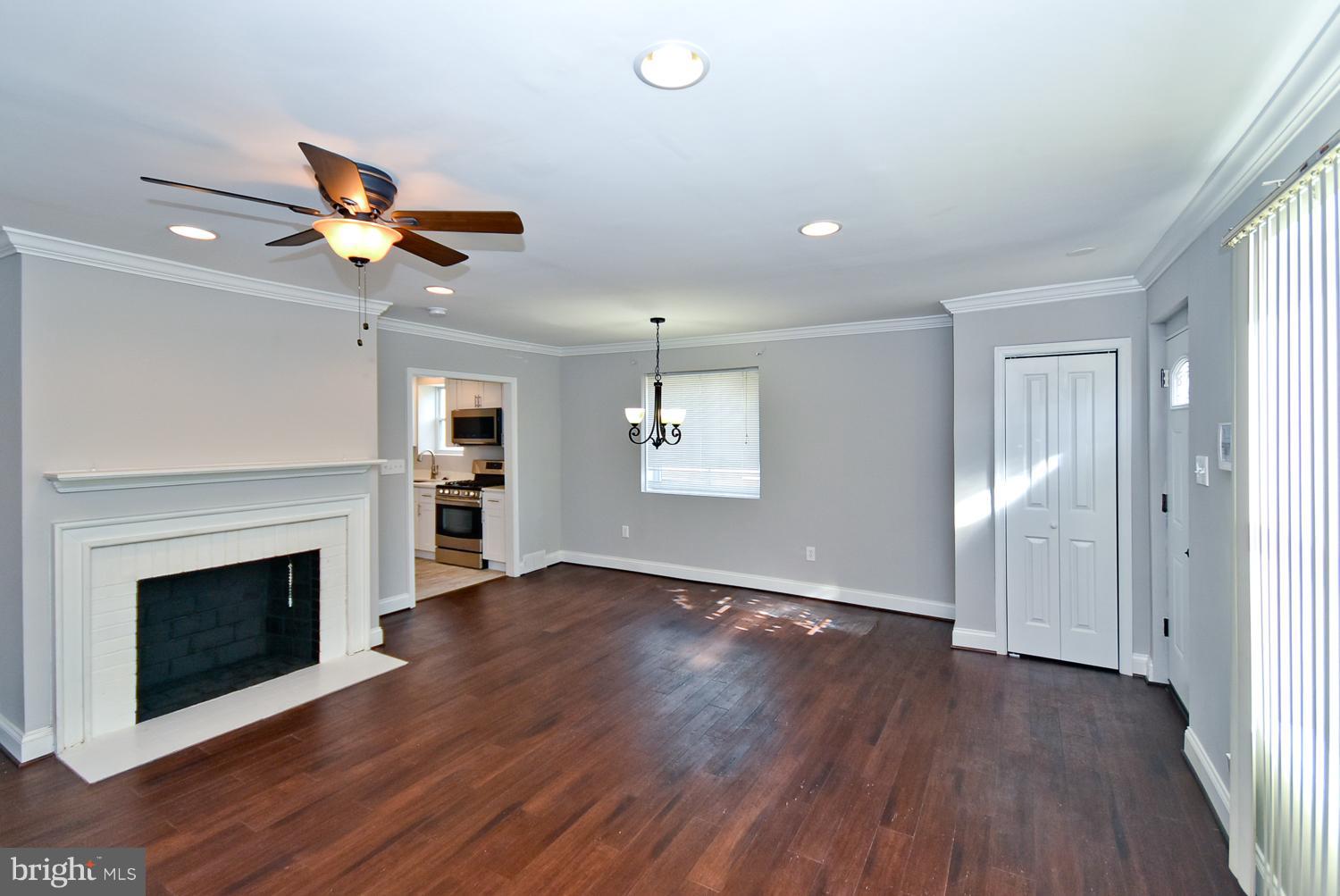 LE VELLE HILLS - Residential