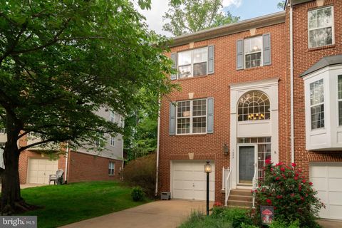 1235 WILD HAWTHORN WAY RESTON VA 20194