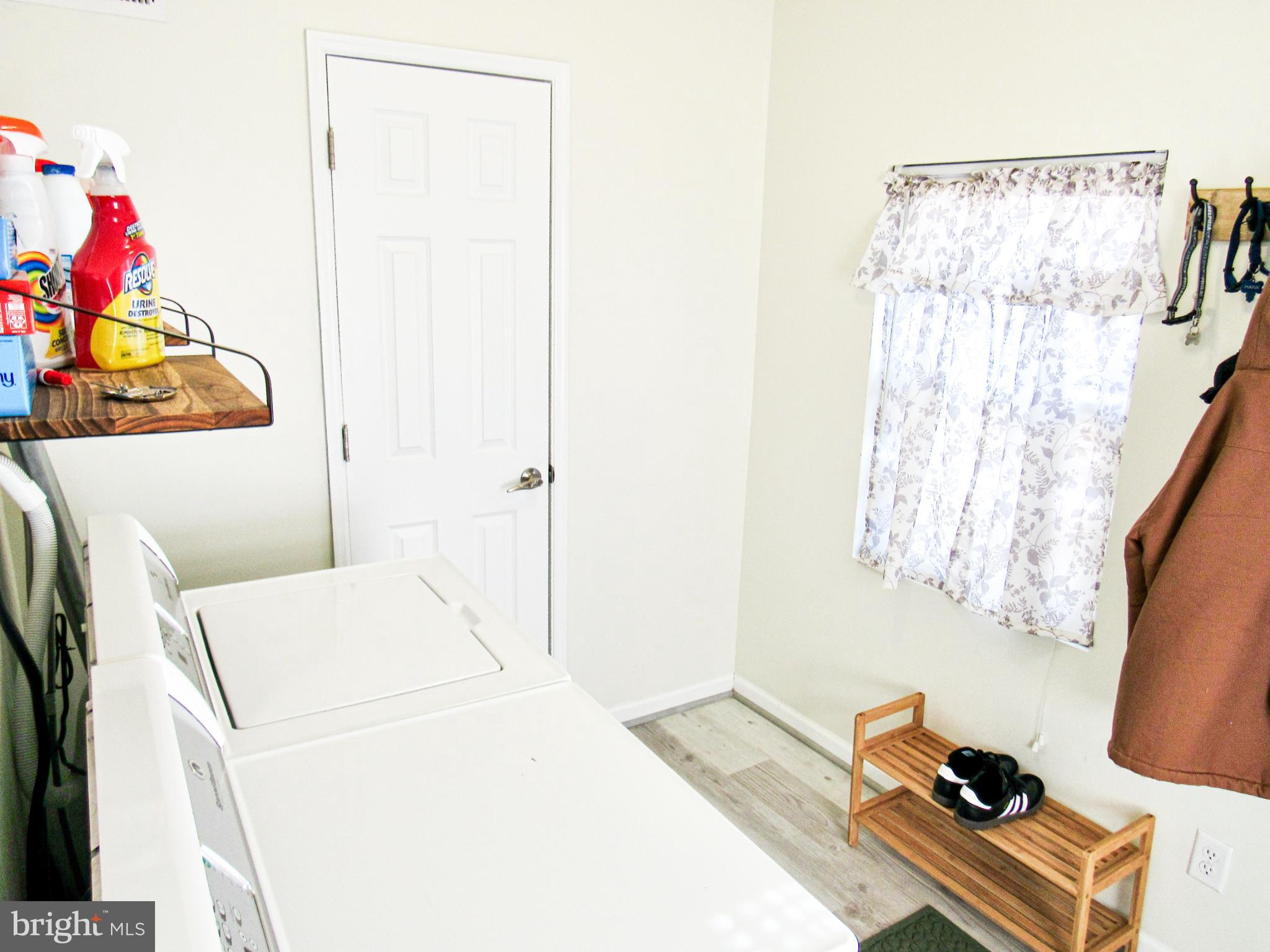 BRIDESBURG - Residential