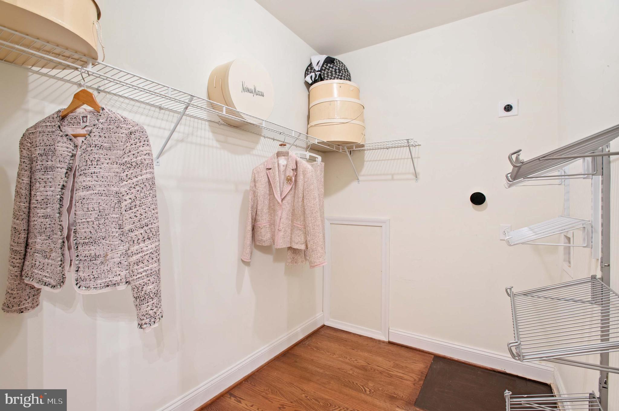 MIDDLEBURG - Residential