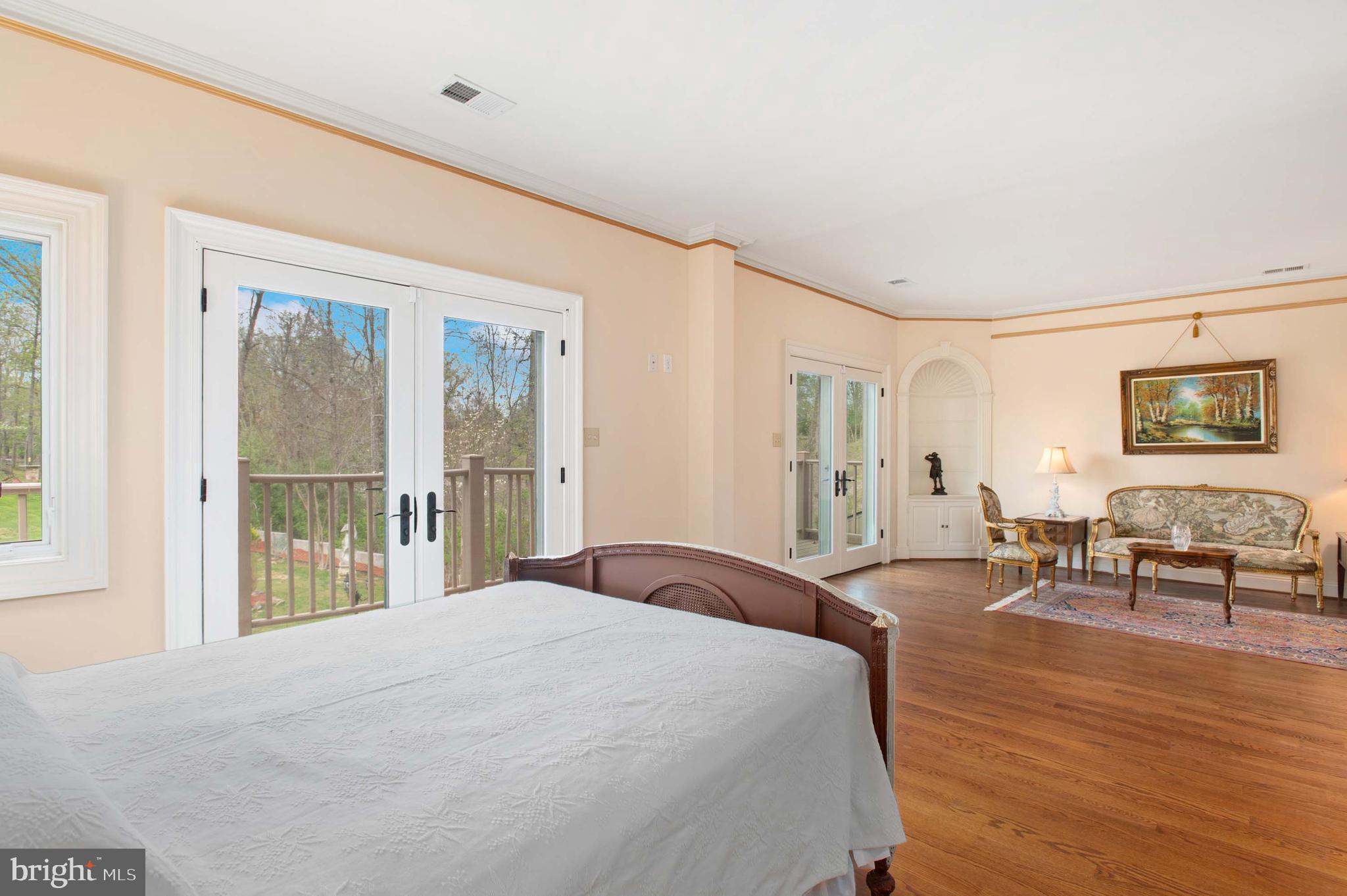 MIDDLEBURG - Residential