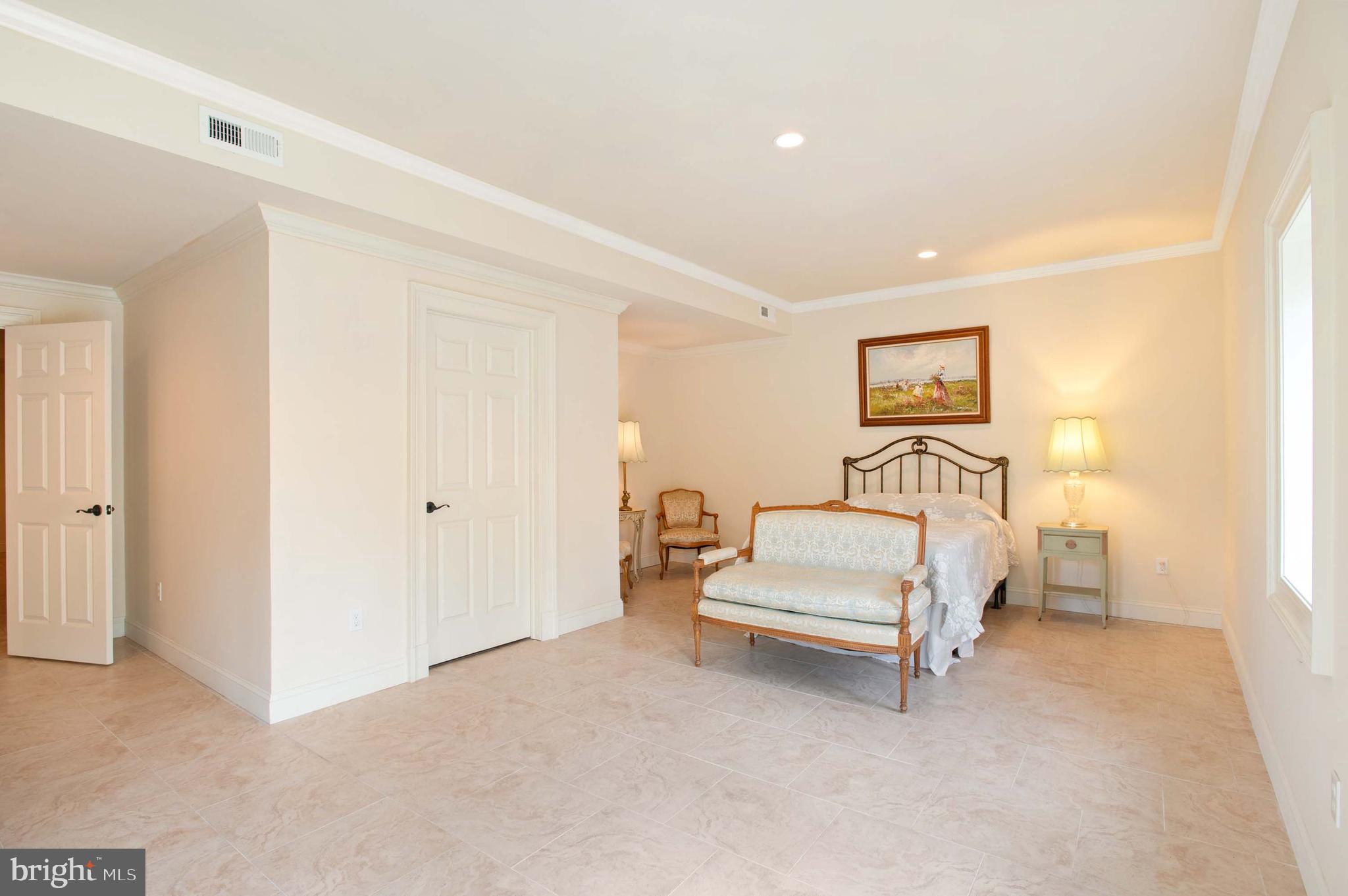 MIDDLEBURG - Residential