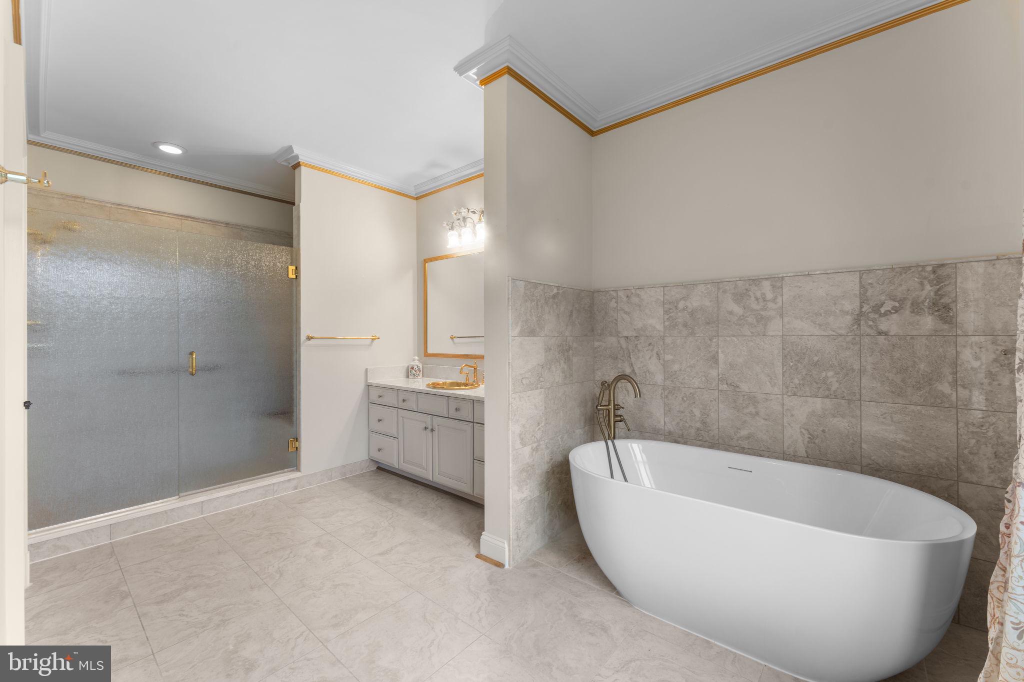 MIDDLEBURG - Residential